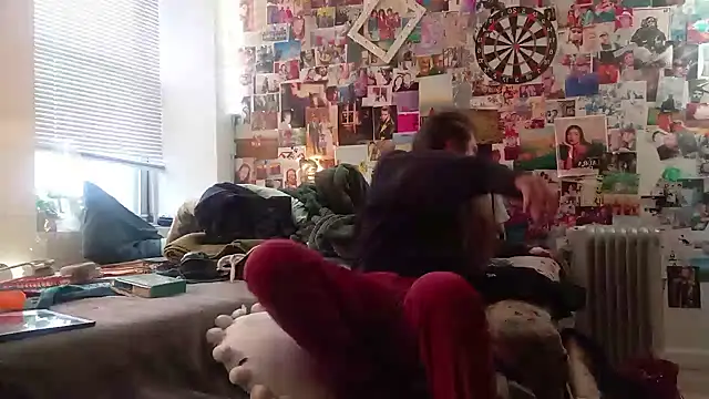 DownstairsSky online show from January 2025 01:02:01 PM