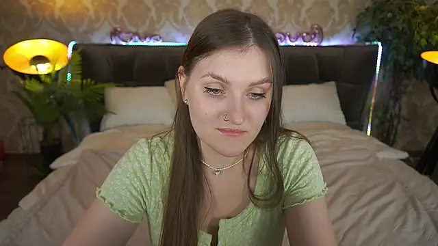 Snapshot of EmmyCharmm chatting on February 2025 09:55:02 AM EmmyCharmm online show from February 2025 09:55:02 AM