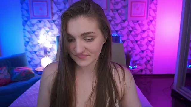 Snapshot of EmmyCharmm chatting on May 2026 05:58:01 AM EmmyCharmm online show from May 2026 05:58:01 AM