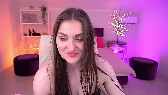 Snapshot of EmmyCharmm chatting on May 2026 05:57:02 AM EmmyCharmm online show from May 2026 05:57:02 AM