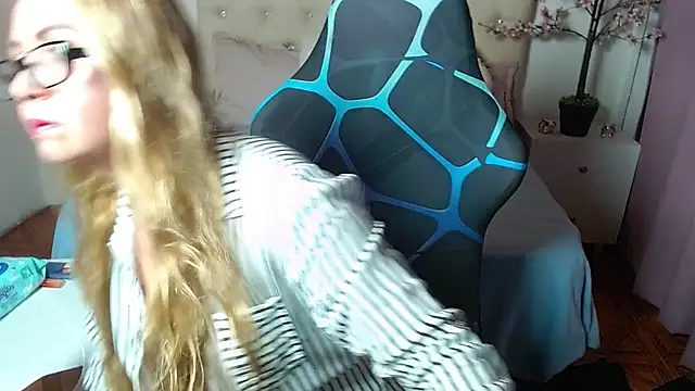 Snapshot of rose_meyer chatting on September 2025 07:58:02 PM rose meyer online show from September 2025 07:58:02 PM