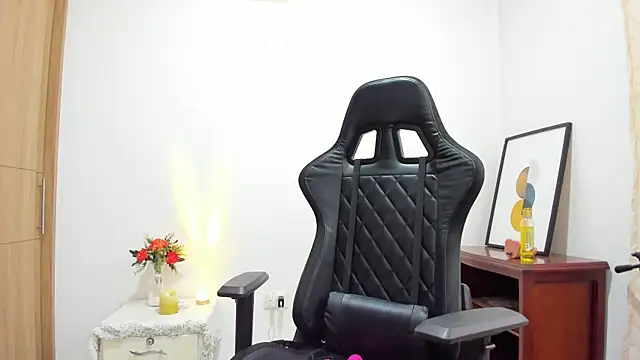 amara falcon online show from October 2025 12:24:02 PM