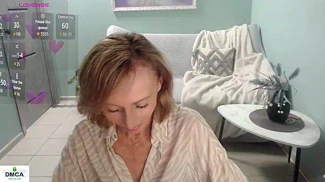 Snapshot of HornyMilf_777 chatting on July 2026 06:27:01 AM HornyMilf 777 online show from July 2026 06:27:01 AM