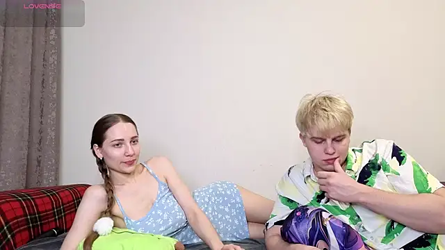 Emily and Ilumi online show from February 2026 06:12:02 PM