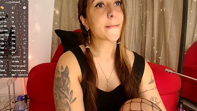 Natasha Wilde  online show from February 2026 11:38:01 PM