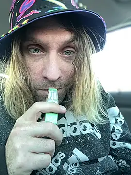 4kUsh2Fashion0 online show from January 2025 02:19:01 PM