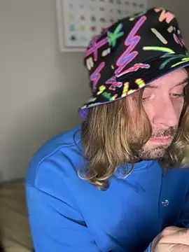 4kUsh2Fashion0 online show from January 2025 05:28:01 PM