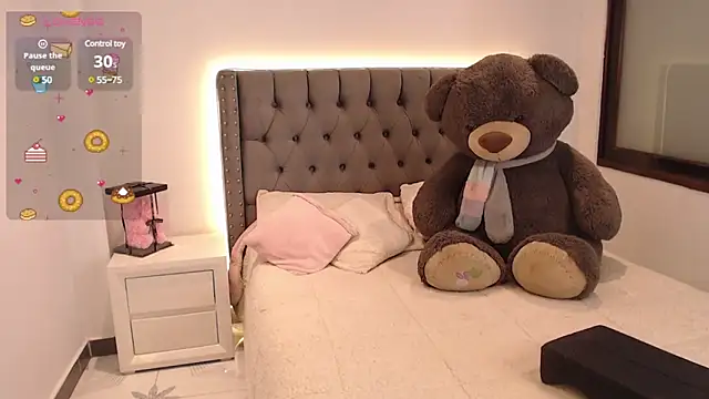 Nicols66 online show from February 2025 10:40:02 PM