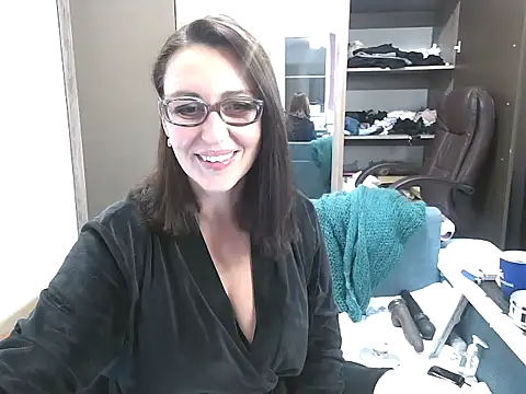 Ulyana72882 online show from December 2024 06:04:02 PM