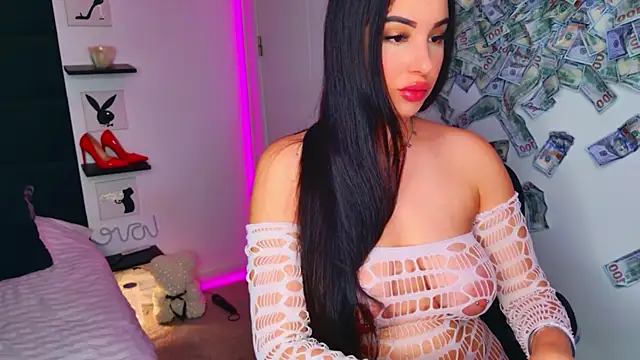Snapshot of MissAmeliaa chatting on May 2026 12:00:01 PM MissAmeliaa online show from May 2026 12:00:01 PM