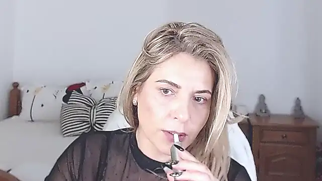 evamaria2024 online show from February 2025 12:14:02 PM