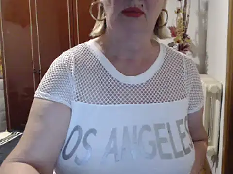 Secretfox online show from October 2025 03:13:02 AM