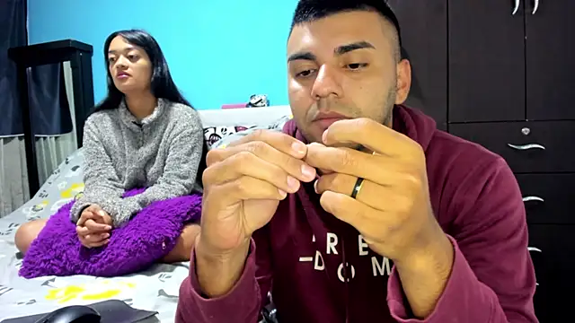 Snapshot of 2ScarletandRyan8 chatting on November 2025 10:04:02 AM 2ScarletandRyan8 online show from November 2025 10:04:02 AM