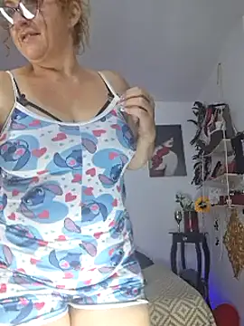 Snapshot of evelin_hott chatting on February 2025 02:40:01 AM evelin hott online show from February 2025 02:40:01 AM