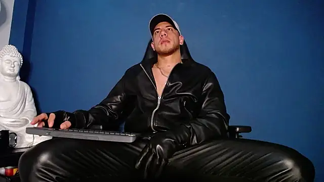 Maxxxpowerful online show from November 2025 04:51:02 PM