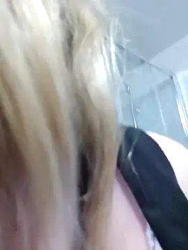 Snapshot of Mia_Railey chatting on March 2025 11:27:02 PM Mia Railey online show from March 2025 11:27:02 PM