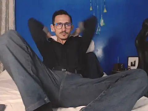 HomeAloneK online show from October 2025 08:15:02 PM