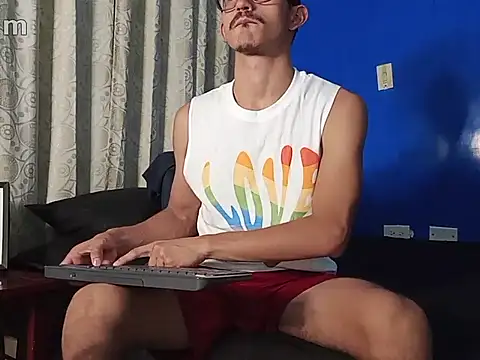 HomeAloneK online show from November 2025 08:03:01 PM