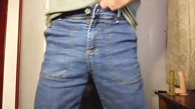 HomeAloneK online show from February 2026 07:17:02 PM