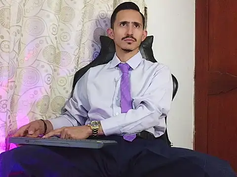 HomeAloneK online show from April 2026 07:31:02 PM