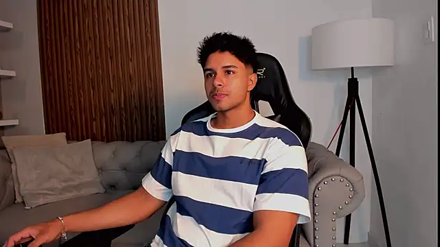 Snapshot of liam_collins21 chatting on September 2025 11:32:01 AM liam collins21 online show from September 2025 11:32:01 AM