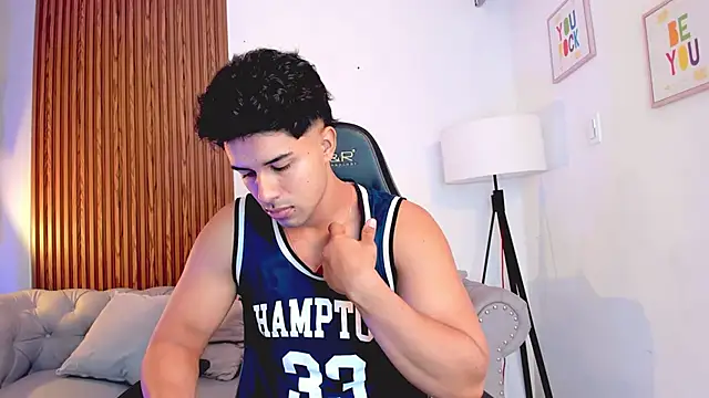 Snapshot of liam_collins21 chatting on November 2025 11:56:02 AM liam collins21 online show from November 2025 11:56:02 AM