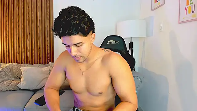 Snapshot of liam_collins21 chatting on November 2025 11:53:01 AM liam collins21 online show from November 2025 11:53:01 AM