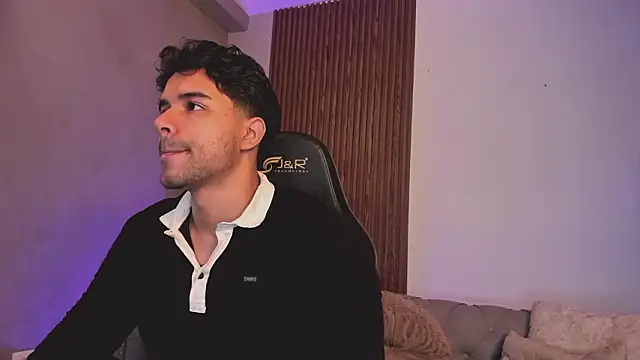 liam collins21 online show from February 2026 11:49:01 AM