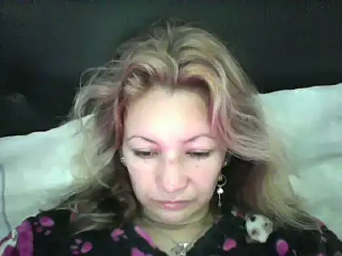 Snapshot of Paulita_x3 chatting on December 2024 11:37:02 AM Paulita x3 online show from December 2024 11:37:02 AM