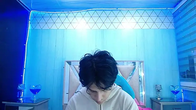 alex 477 online show from October 2025 11:33:02 AM