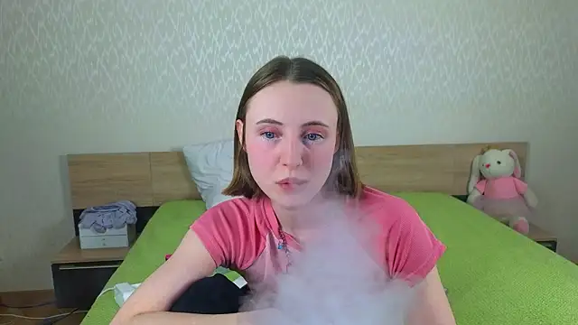 Snapshot of Cowell_Adelina chatting on March 2026 09:31:02 AM Cowell Adelina online show from March 2026 09:31:02 AM