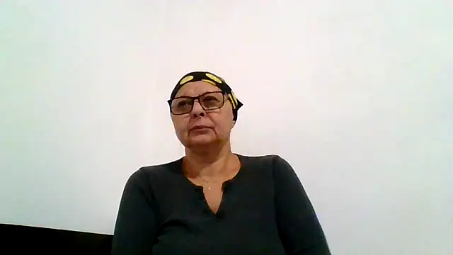 Snapshot of roseblak42 chatting on November 2025 05:00:01 PM roseblak42 online show from November 2025 05:00:01 PM