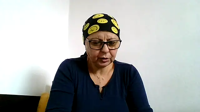 Snapshot of roseblak42 chatting on November 2025 09:42:01 AM roseblak42 online show from November 2025 09:42:01 AM