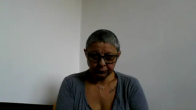 Snapshot of roseblak42 chatting on November 2025 10:36:02 AM roseblak42 online show from November 2025 10:36:02 AM