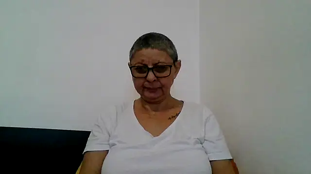 Snapshot of roseblak42 chatting on November 2025 07:19:02 AM roseblak42 online show from November 2025 07:19:02 AM