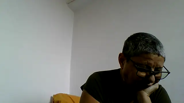 Snapshot of roseblak42 chatting on November 2025 10:15:01 AM roseblak42 online show from November 2025 10:15:01 AM