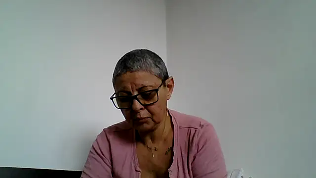 Snapshot of roseblak42 chatting on November 2025 08:27:01 AM roseblak42 online show from November 2025 08:27:01 AM