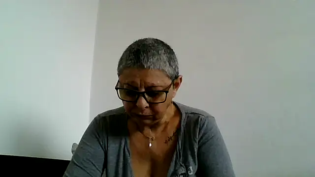 Snapshot of roseblak42 chatting on December 2025 09:58:02 AM roseblak42 online show from December 2025 09:58:02 AM