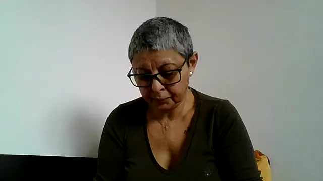 Snapshot of roseblak42 chatting on December 2025 09:36:02 AM roseblak42 online show from December 2025 09:36:02 AM