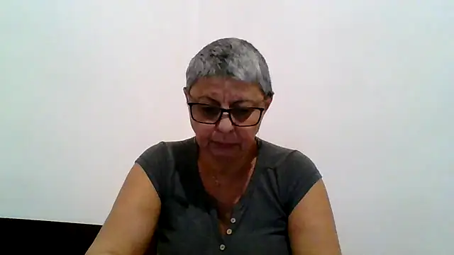 Snapshot of roseblak42 chatting on December 2025 04:57:01 PM roseblak42 online show from December 2025 04:57:01 PM