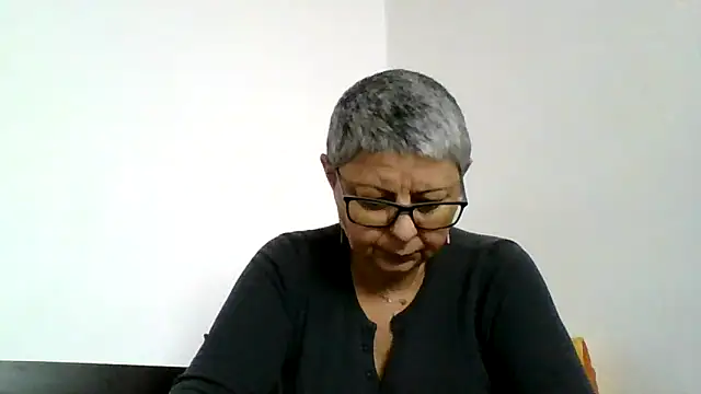 Snapshot of roseblak42 chatting on December 2025 10:33:01 AM roseblak42 online show from December 2025 10:33:01 AM