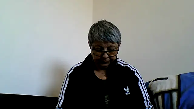 roseblak42 online show from March 2026 02:45:01 PM