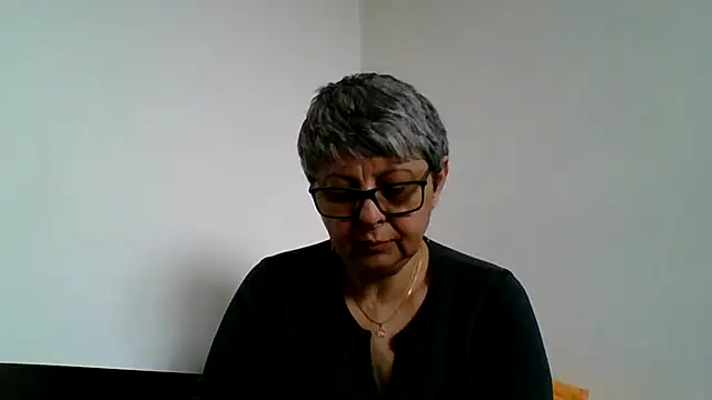 roseblak42 online show from April 2026 09:18:01 AM