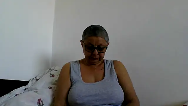 Snapshot of roseblak42 chatting on June 2026 01:56:01 PM roseblak42 online show from June 2026 01:56:01 PM