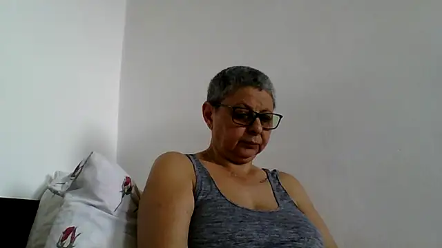 Snapshot of roseblak42 chatting on June 2026 09:43:02 AM roseblak42 online show from June 2026 09:43:02 AM
