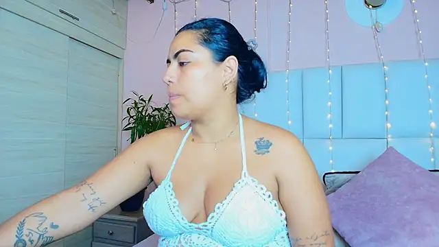 kiana cream online show from March 2025 11:40:02 AM