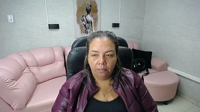 Snapshot of Penelope_Nipples_ chatting on January 2025 12:10:01 PM Penelope Nipples online show from January 2025 12:10:01 PM