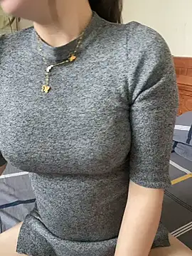 Snapshot of Ruby_bear chatting on February 2025 04:12:01 AM Ruby bear online show from February 2025 04:12:01 AM