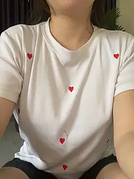 Snapshot of Ruby_bear chatting on October 2025 03:53:01 AM Ruby bear online show from October 2025 03:53:01 AM