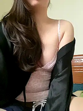 Snapshot of Ruby_bear chatting on December 2025 05:57:02 AM Ruby bear online show from December 2025 05:57:02 AM